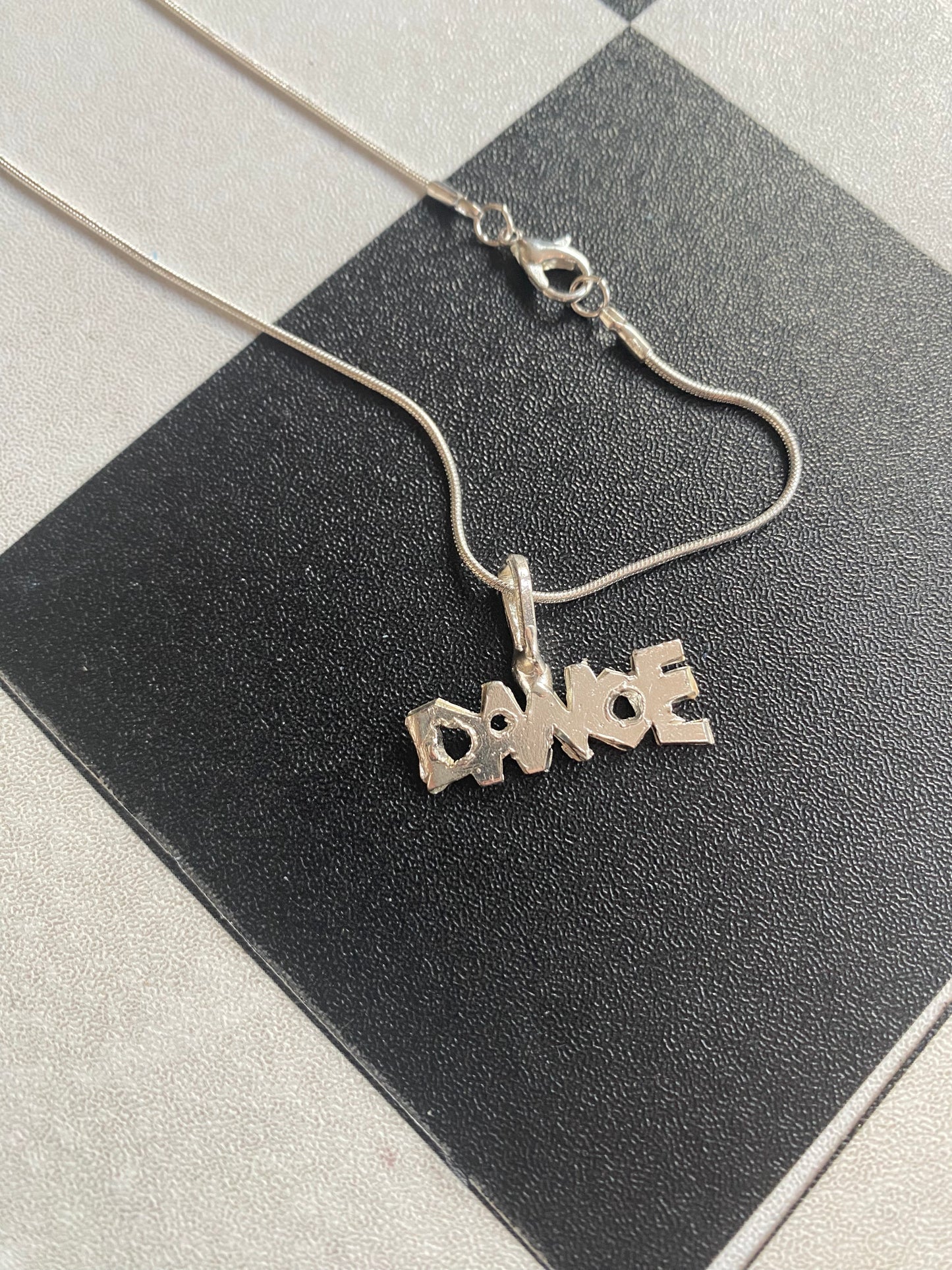 DANCE NECKLACE